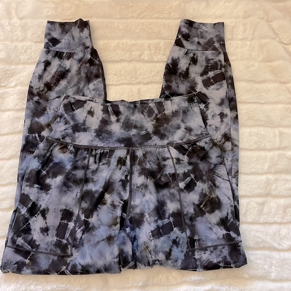 Tie-dye printed Athleta salutation joggers